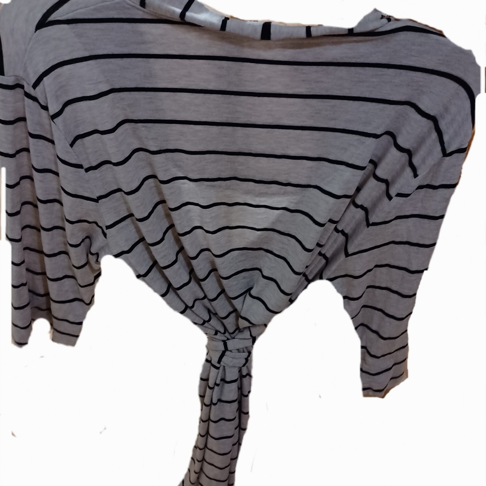 Everly Grey Maternity Robe - Picture 2 of 3